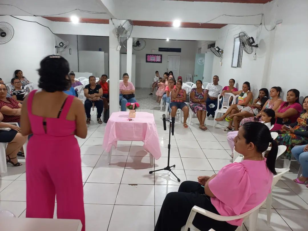 PALESTRA DE CONSCIENTIZAÇÃO DO OUTUBRO ROSA FOI REALIZADA NA UNIDADE DE SAÚDE DO BAIRRO VILA NOVA