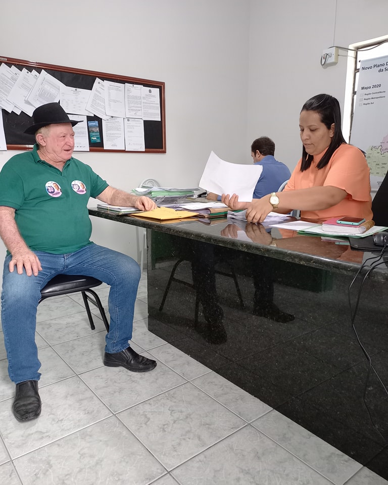 PREFEITO VISITA SECRETARIA MUNICIPAL DE SAÚDE