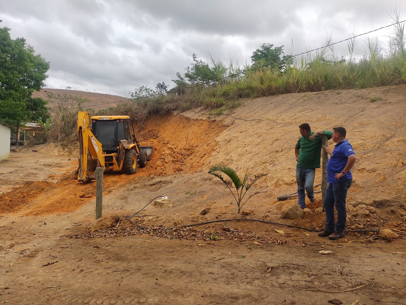 EM APOIO À AGRICULTURA DO MUNICÍPIO DIVERSOS SERVIÇOS VÊM SENDO REALIZADOS NA ÁREA RURAL DE ECOPORANGA