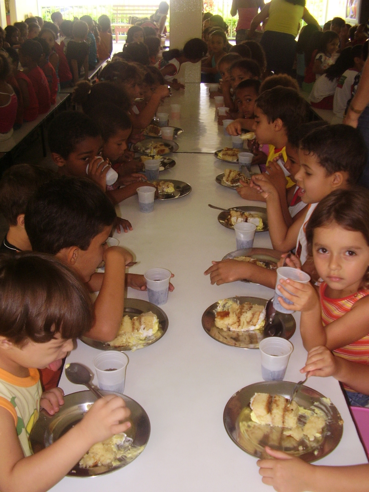 As escolas e creches municipais voltam às aulas na próxima semana.